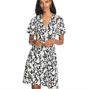 Ann Taylor Woman's Floral Black White‎ Wrap Knee Length Dress Size 6 Black White